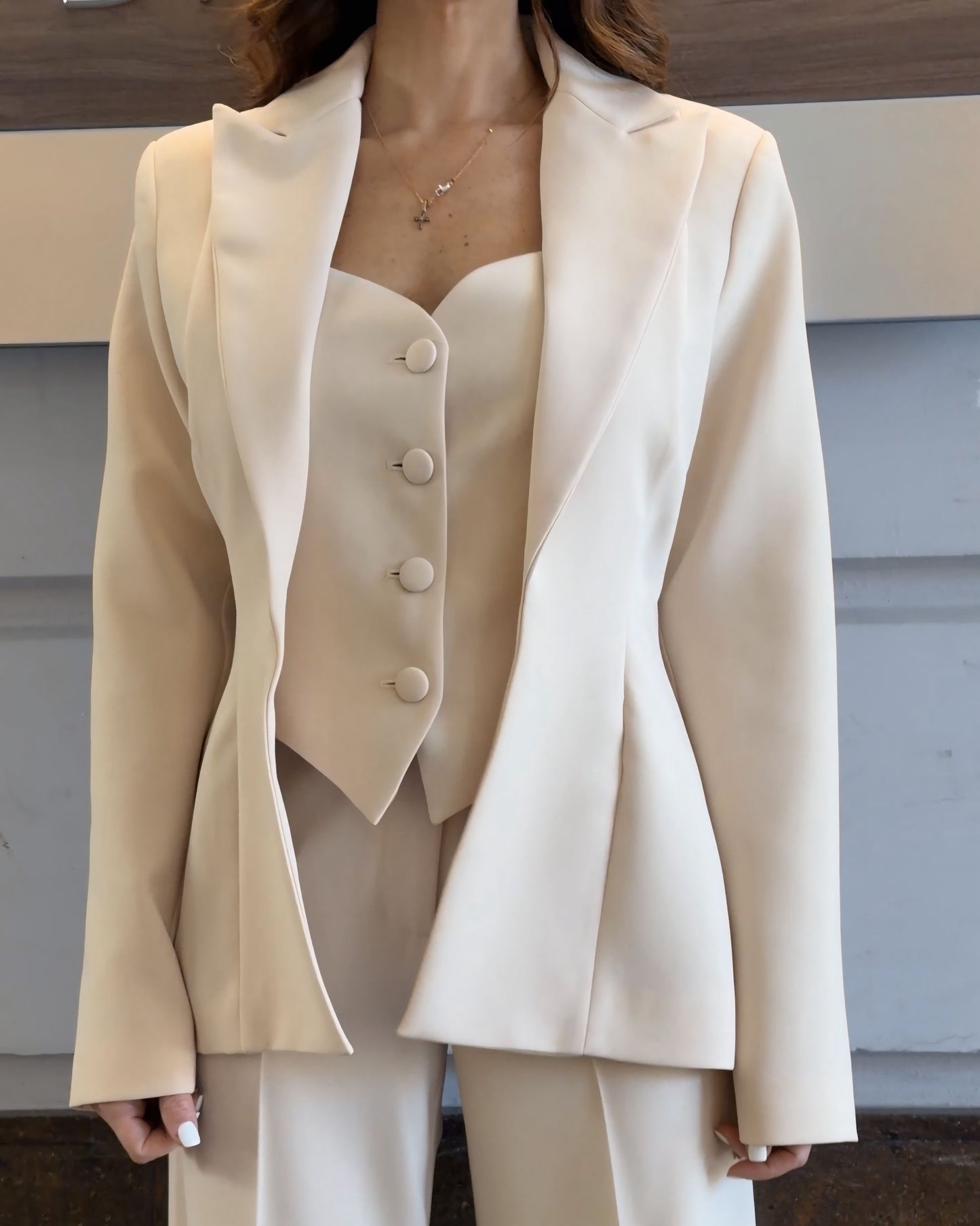 Tailleur IVORY Elegance
